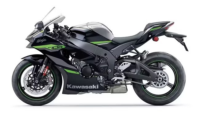 Kawasaki Ninja ZX-10R: Launched with powerful 998cc engine, 200+ BHP power and high-tech features