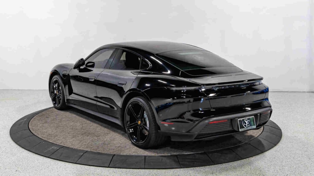 Porsche Taycan 4S Black Edition: Full charge in just 18 minutes, you will be shocked to hear the price