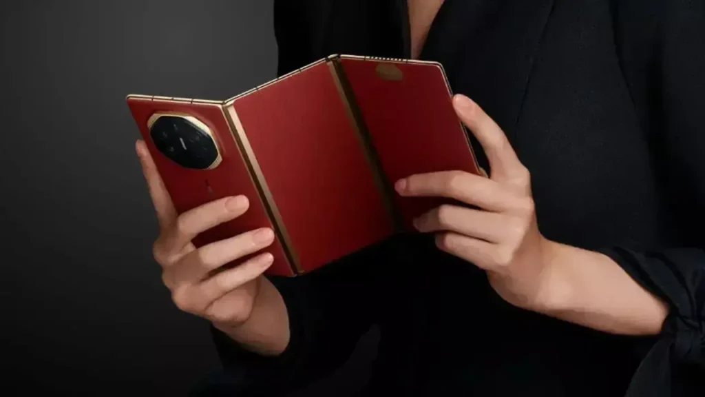 Huawei Mate XT Ultimate: 7.9-inch foldable display and 50MP Leica camera for ₹1,79,999